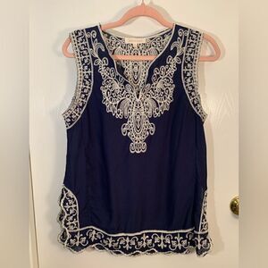 Anthropologie Solitaire navy blue/ivory embroidered v-neck tank top Size Medium